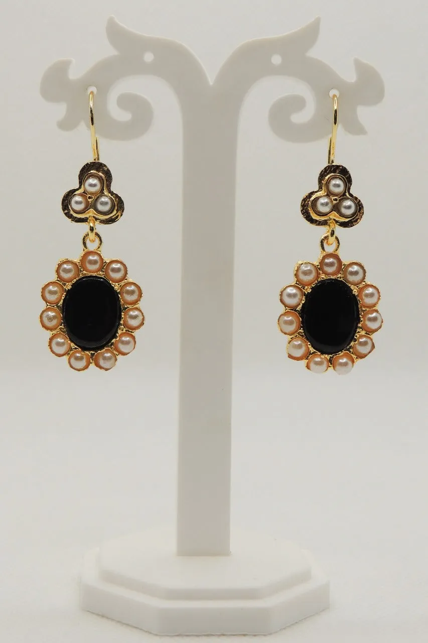 Arya Earrings In Pearl